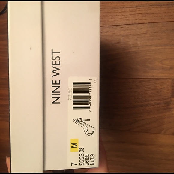 New nine west high heel - Size 7 - Picture 5 of 5